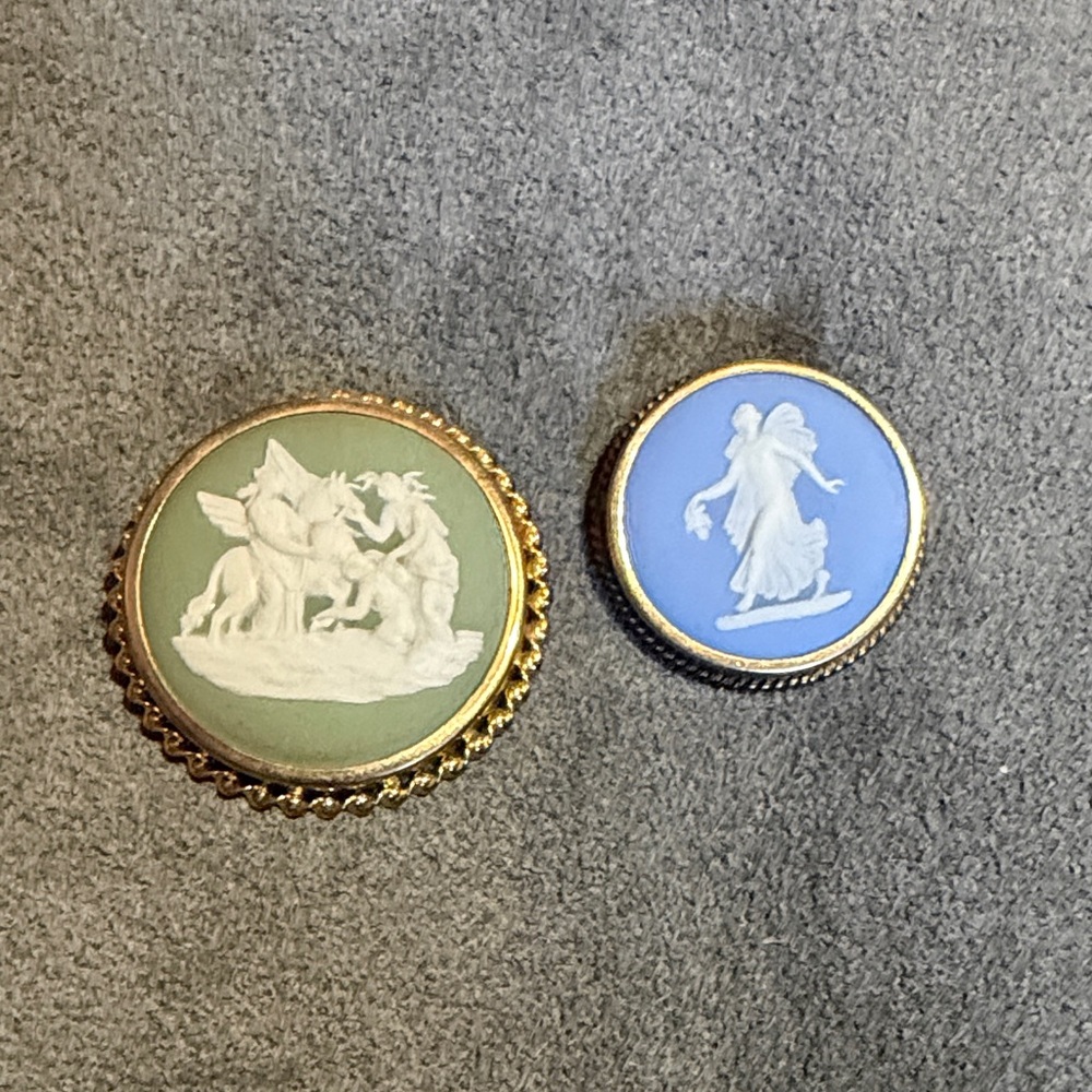 Vintage Wedgwood Round Jasperware Pins - Green & Blue